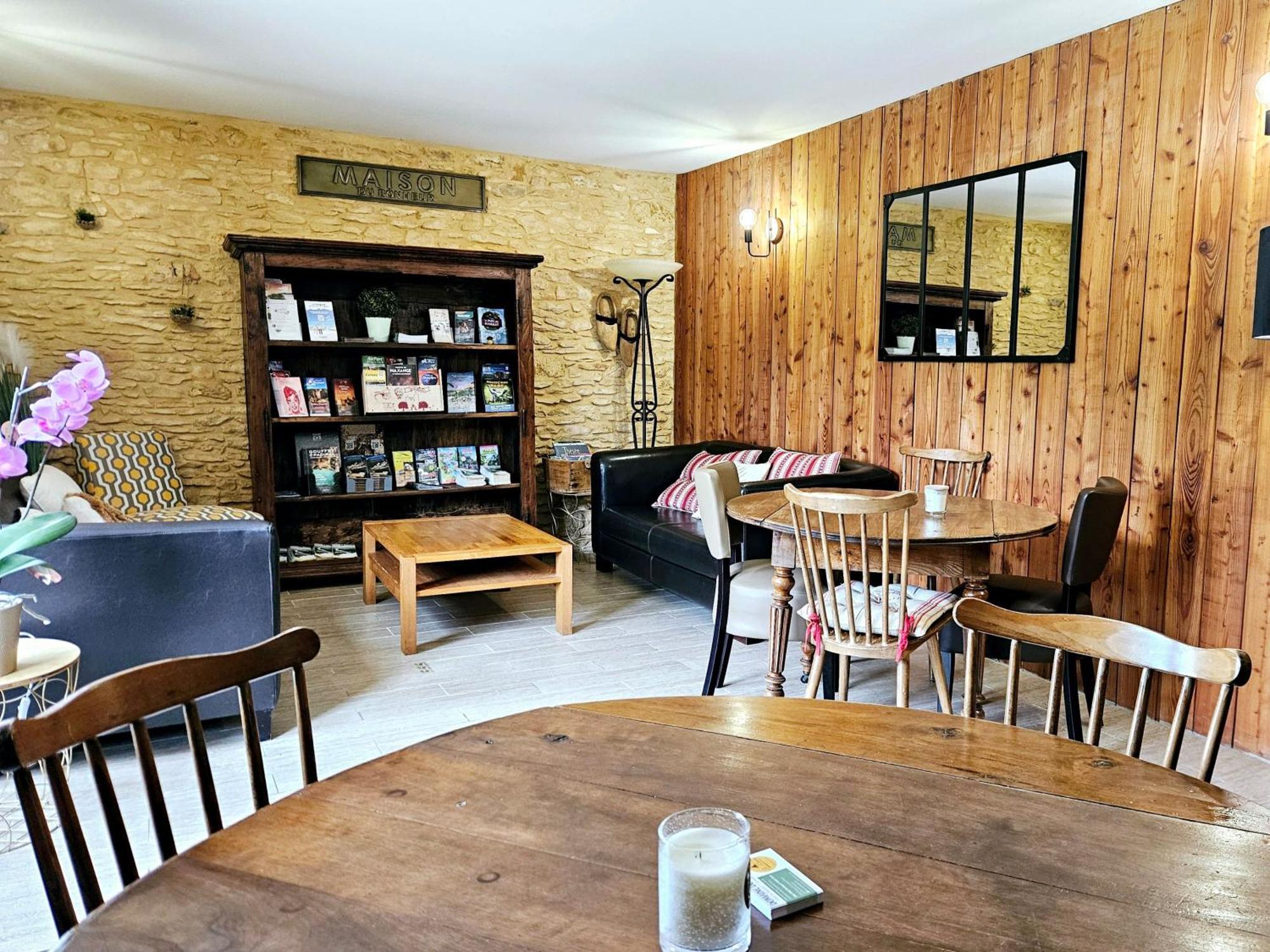 Domaine De La Rhonie Hotel Meyrals Bagian luar foto