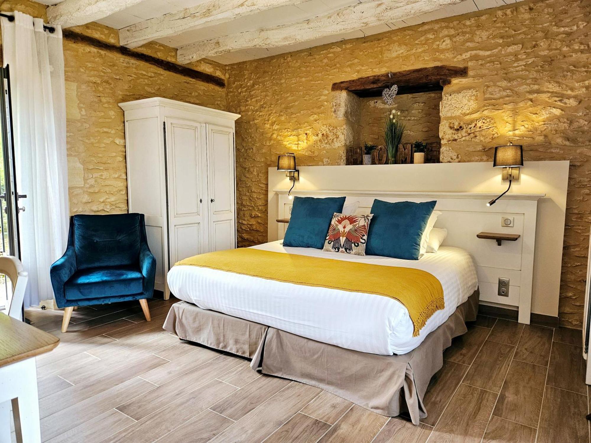 Domaine De La Rhonie Hotel Meyrals Bagian luar foto