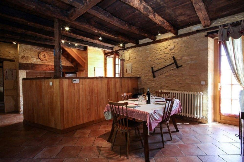 Domaine De La Rhonie Hotel Meyrals Bagian luar foto